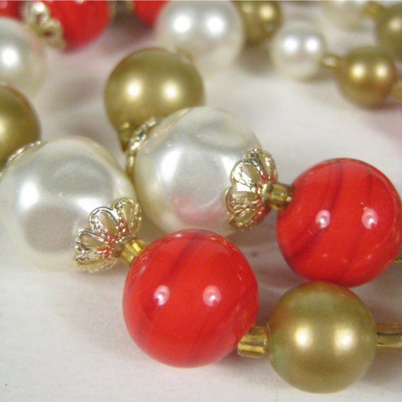 Imitation Pearl Beaded Necklace 18 inch Goldtone Strand Mid Century MOD Tassel - Picture 2 of 9